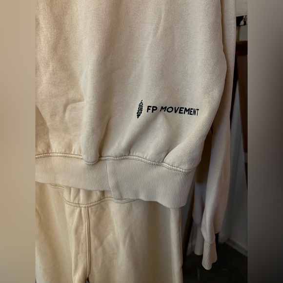 NWT FREE PEOPLE MOVEMENT Undefeated Set | Magnolia MSRP $148 Size S Oversized - Picture 12 of 13